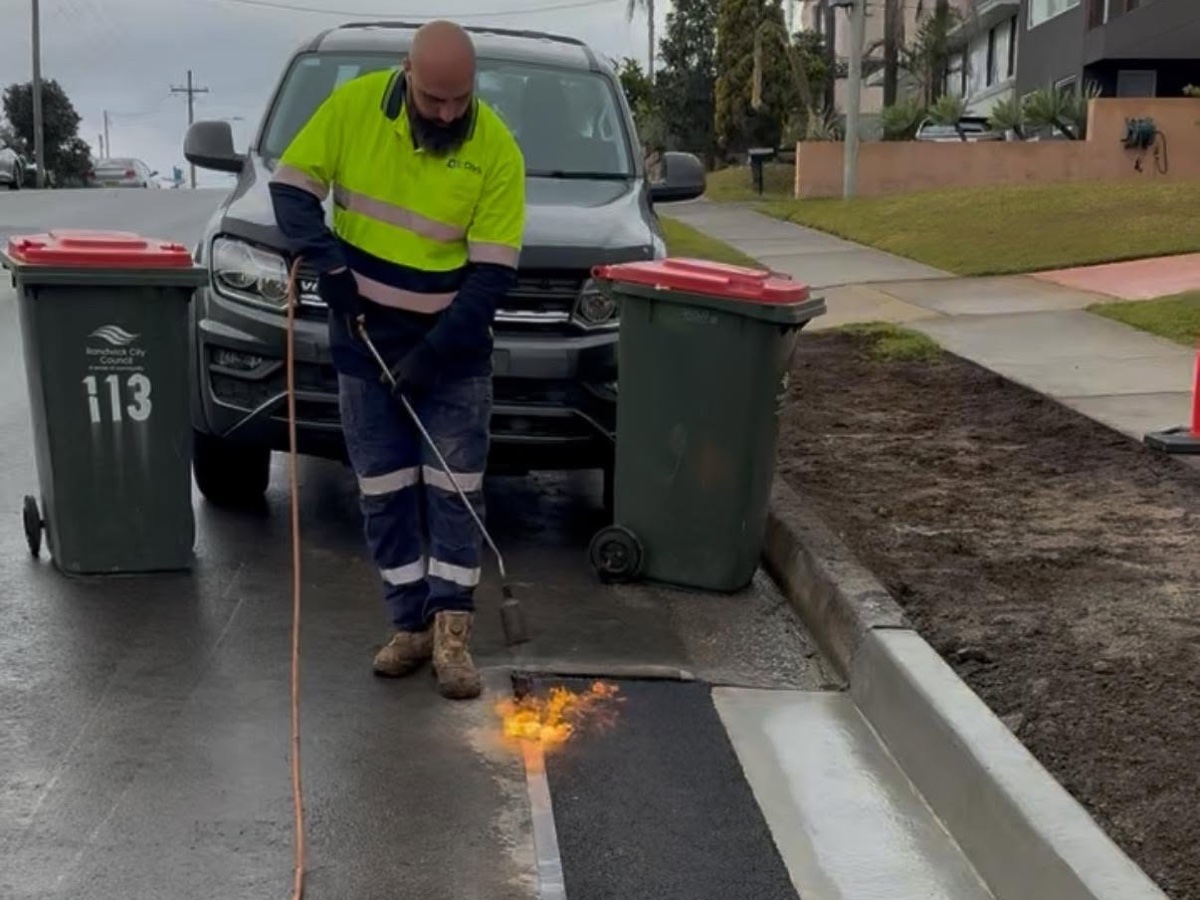 Asphalt Crack Sealing